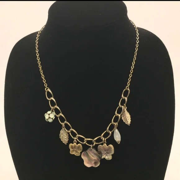 Cookie Lee Charm Necklace – Silver Tone with Leaf & Flower Charms EXC - Picture 4 of 11